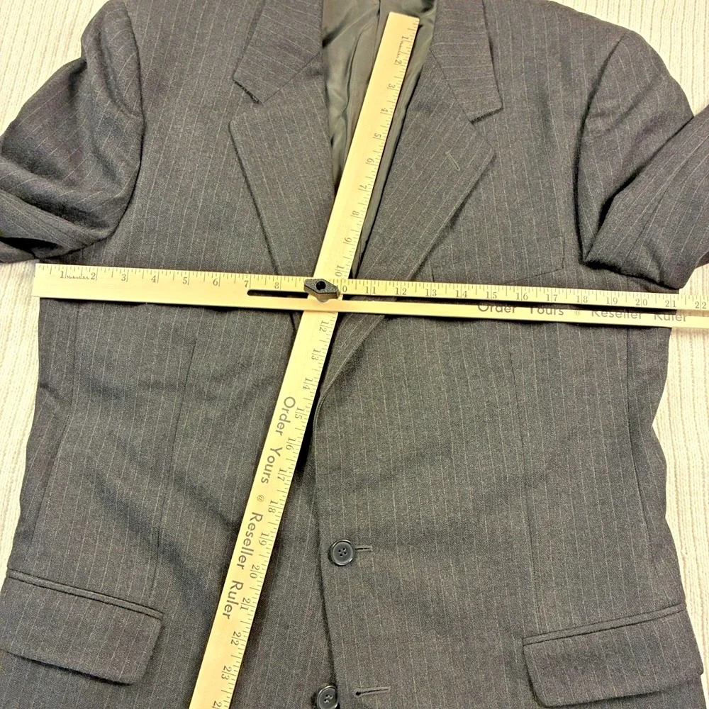 VTG Brioni Charcoal Gray Pinstripe Suit Jacket 40L 41L Italy Wool Designer